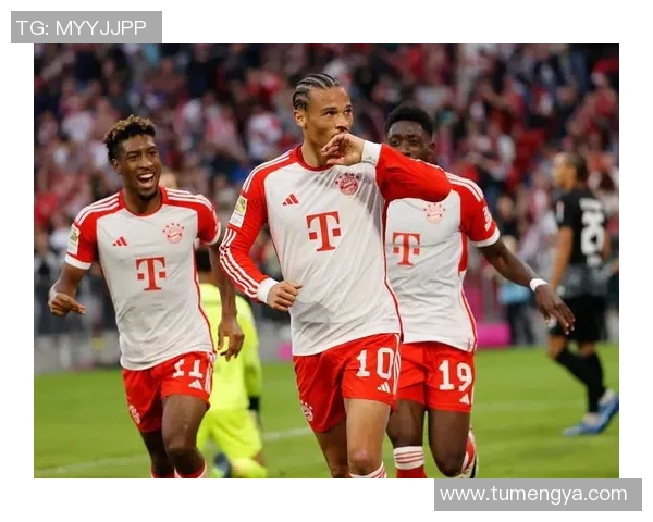 巴黎与拜仁慕尼黑激战正酣比分揭晓引发球迷热议 巴黎与拜仁慕尼黑激战正酣比分揭晓引发球迷热议