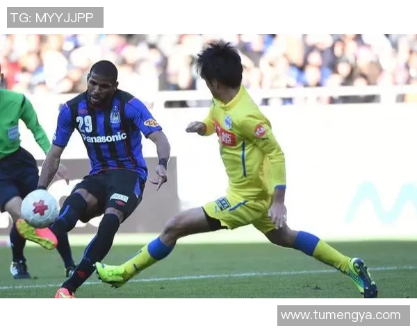 东京绿茵迎战大分山神激战在即双方争夺胜利的关键时刻