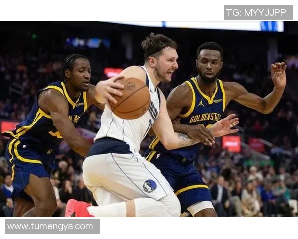 老鹰主帅盛赞后卫表现出色,球队阵容越发均衡 老鹰主帅盛赞后卫表现出色,球队阵容越发均衡