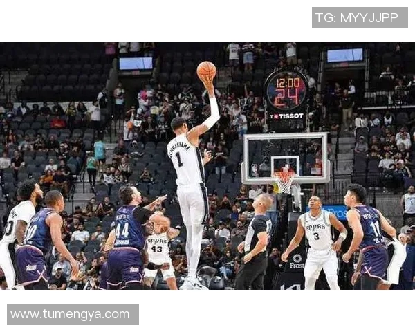 马刺队胜中国男篮取得5连胜，展现出色团队配合和稳定表现